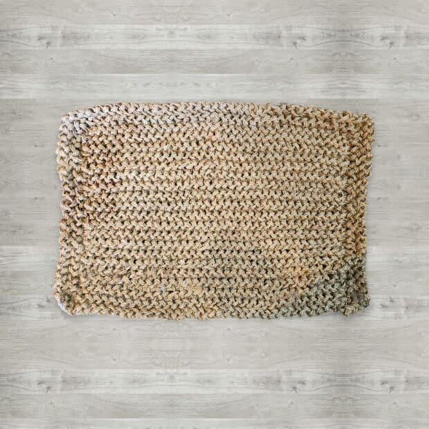 Small Handwoven Grass Mats (Round/Square) - Image 2